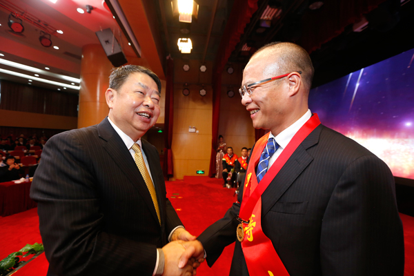 6165cc��ɳ��վ��ҵ���а佱��ʽ ����2018����Ƚ������С��˽��