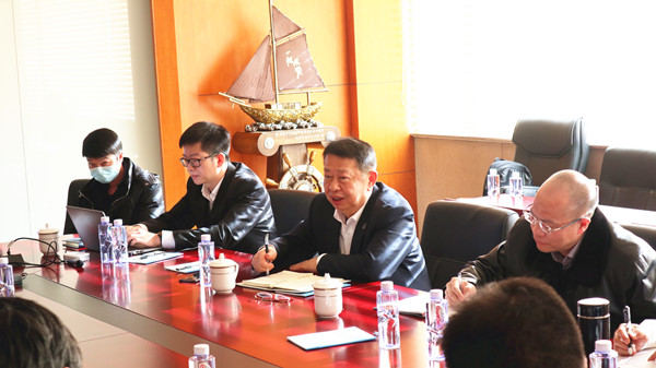 �¾��Ӷ��³��������ص�ƽ��ɽ����