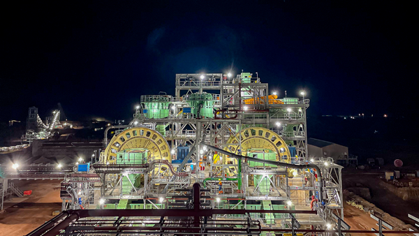 ������緶��KKCC��������ʻ���6165cc��ɳ��վ������