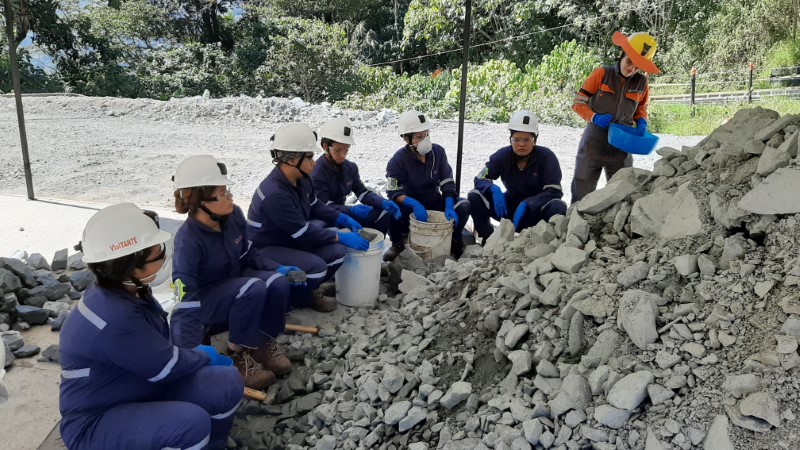 ��½�ƽ�ΪŮ��ѡ����ṩ��������ʱ��